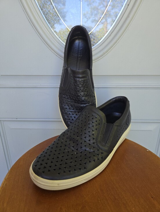 Ecco Shoes - ECCO Soft 7 Laser Cut Slip-On Sneaker